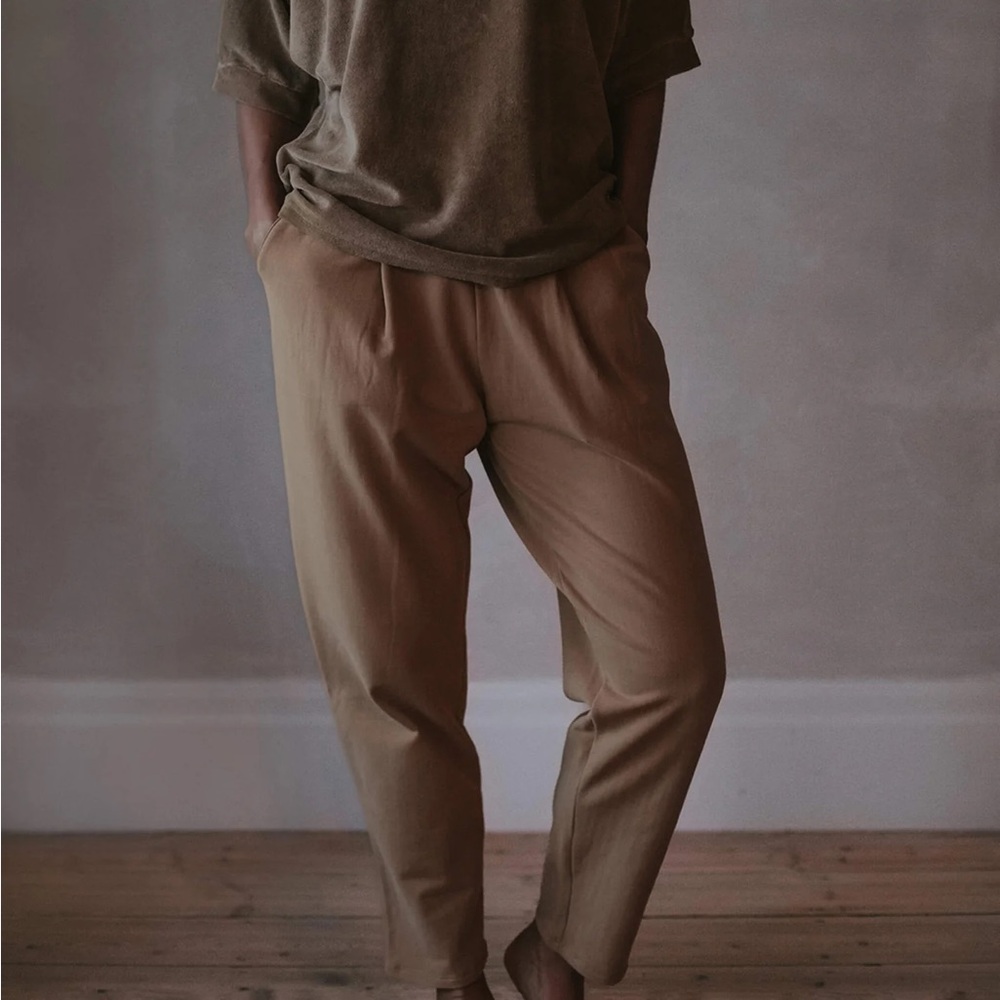 The simple folk cozy trouser